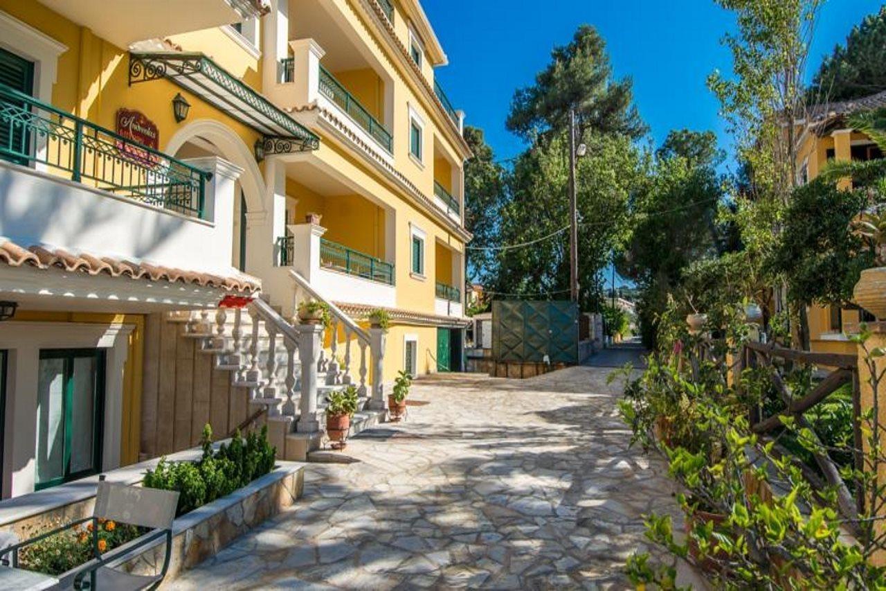 טסיליבי Andreolas Luxury Suites מראה חיצוני תמונה